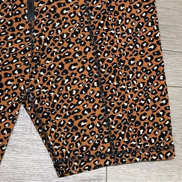Free People Women's Lucky Strike Bike Shorts Leopard Print Sz M - Picture 4 of 9